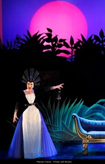 Suzanne Shakespeare as Königin der Nacht in Victorian Opera's 2011 production of Die Zauberflöte